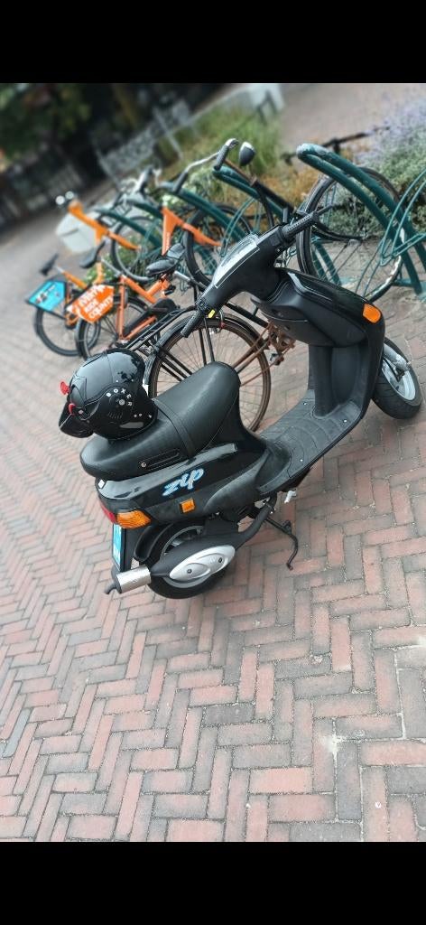 Zip type 70cc dr piaggo, Fietsen en Brommers, Scooters | Piaggio, Ophalen of Verzenden, Zo goed als nieuw, Tweetakt, Overige modellen