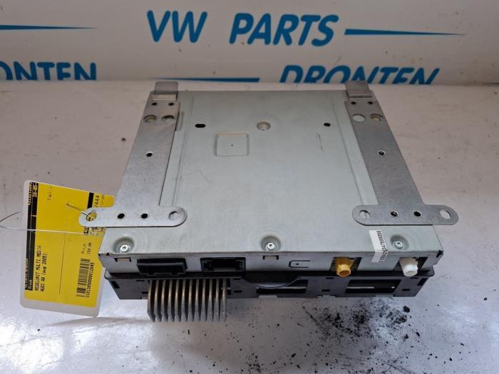 Regelunit Multi Media van een Audi A8, Gebruikt, -, Verzenden, -