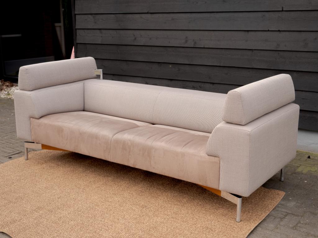 Leolux Howlo | 3-zits/220cm design bank | stof, Driepersoons, 75 tot 100 cm, Ophalen of Verzenden, Zo goed als nieuw