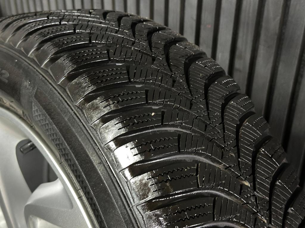 16 inch Winterset Opel Crossland 7-8mm €499,- zgan, Auto-onderdelen, Banden en Velgen, Ophalen, 16 inch, Winterbanden, Banden en Velgen