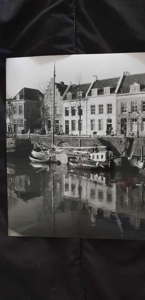 0686 foto 24x30.5 Brede haven 54-58 te den bosch, Antiek en Kunst, Kunst | Tekeningen en Foto's, Verzenden