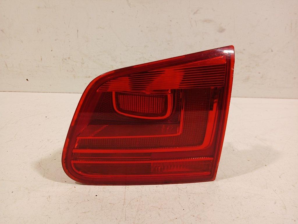 Achterlicht kofferdeksel achterklep rechts Volkswagen Tiguan, Onderdelen@venauto.nl, Van der Ven Autorecycling B.V., Gebruikt