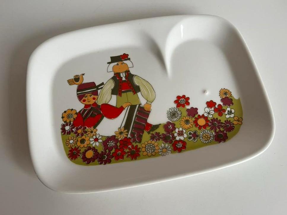 Noors Figgjo Flint Folklore TV Bord Turi Design, Keramiek, Ophalen of Verzenden, Zo goed als nieuw, Bord(en)