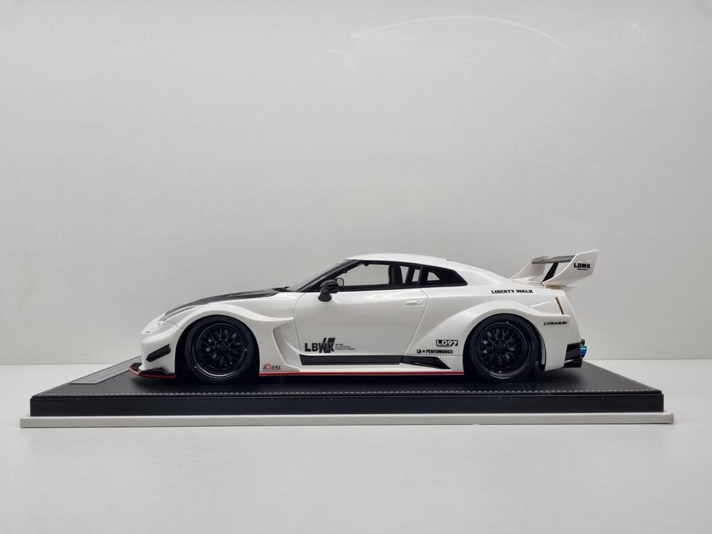 1:12
Ivy Merit
Nissan Skyline GTR R35 35GT-RR LB 1/20 1:12 N, Ophalen of Verzenden, Nieuw, 1:9 t/m 1:12, Auto