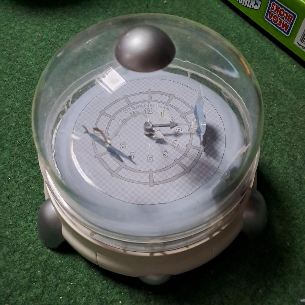 it,s a clock, Ophalen of Verzenden, Gebruikt, Ontdekken