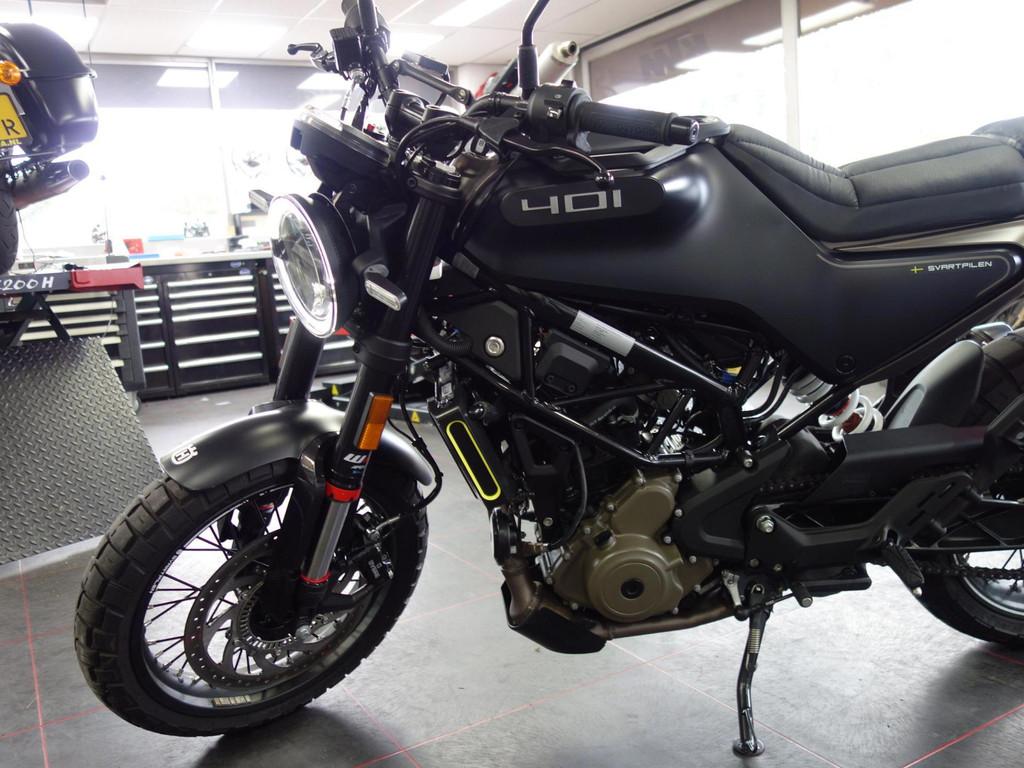 Husqvarna Tour Svartpilen 401, Motoren, Motoren | Husqvarna, LED Verlichting, Bedrijf, 373 cc, Toermotor