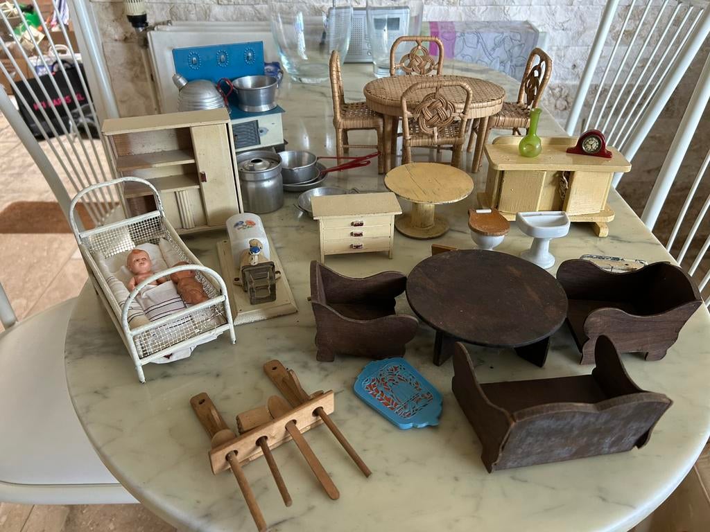 Poppenhuis meubeltjes, Ophalen, Gebruikt, Poppenhuis