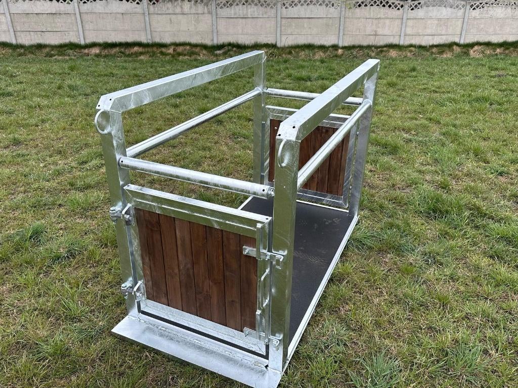 Opvoelbox, Toebehoren