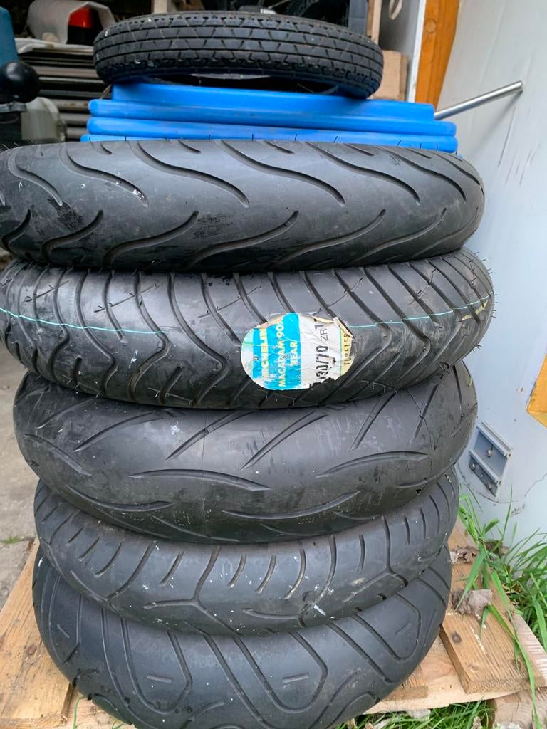 Motorbanden, Ophalen, Nieuw