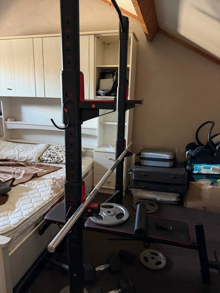 Domyos fitness rack met bench en gewichten - Z.G.A.N., Ophalen, Krachtstation, Armen, Zo goed als nieuw