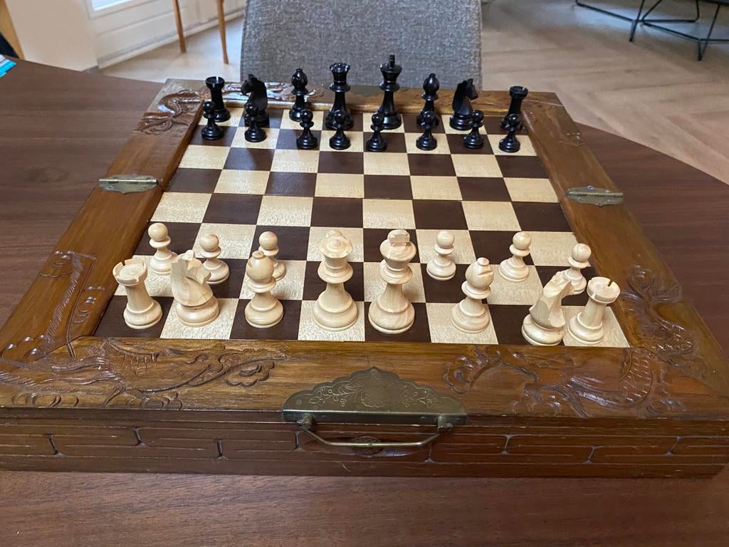 Groot houten schaakspel, Ophalen of Verzenden, Zo goed als nieuw