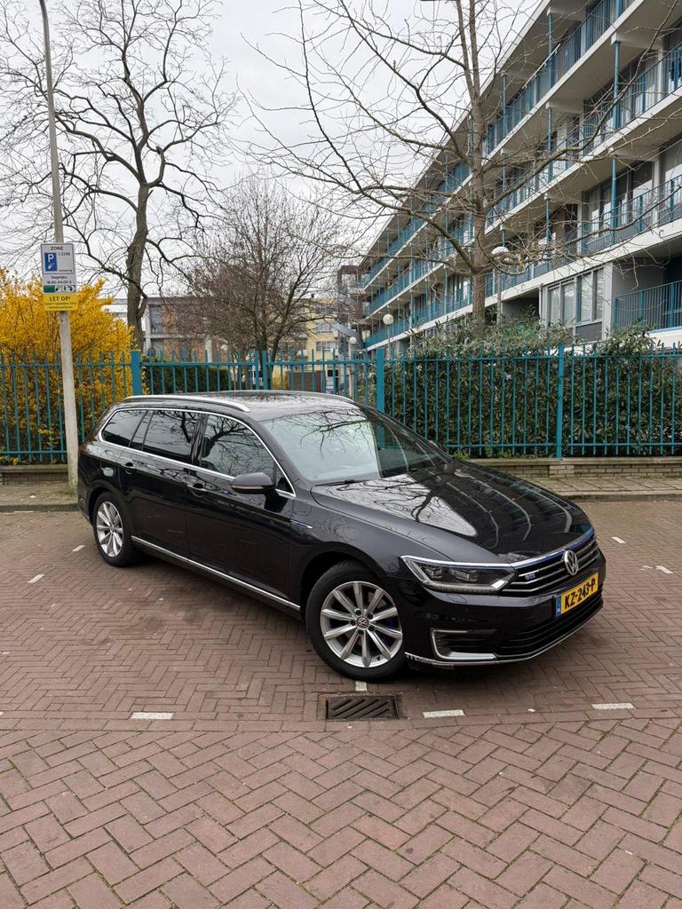 Volkswagen Passat 1.4 TSI Phev 218pk 6-DSG 2016 Zwart, Zwart, Hybride Elektrisch/Benzine, 1600 kg, 93 €/maand