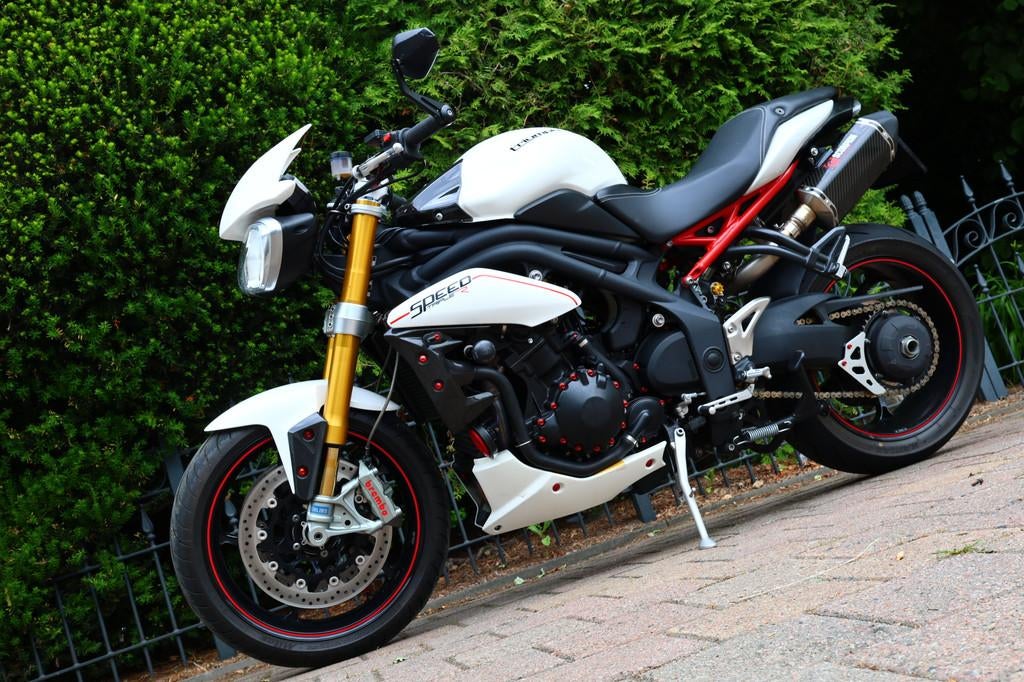 Triumph SPEED TRIPLE R 1050 (bj 2012) - foto 3