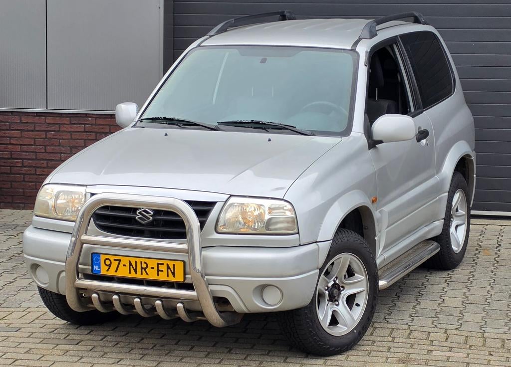 Altijd vele Suzuki Grand Vitara 1.6 2.0 en Jimny op voorraad, 13 km/l, Stof, Zwart, 4 cilinders