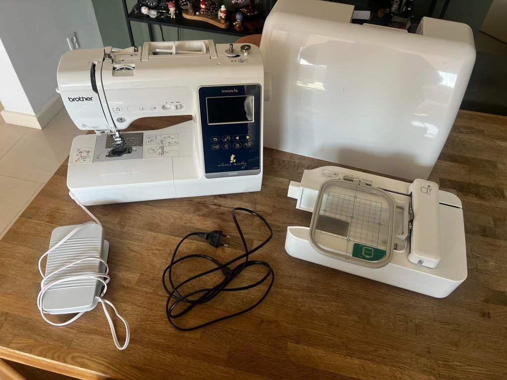 Naai en borduur machine Brother Innovis M280D, Ophalen, Naaimachine, Brother