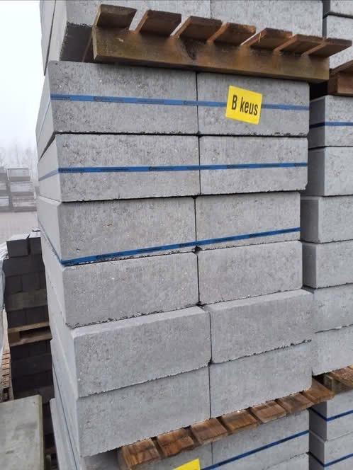 Stone Grey traptreden - 360 stuks - 100x35x15cm, Overige materialen, Overige typen, Ophalen of Verzenden, Zo goed als nieuw