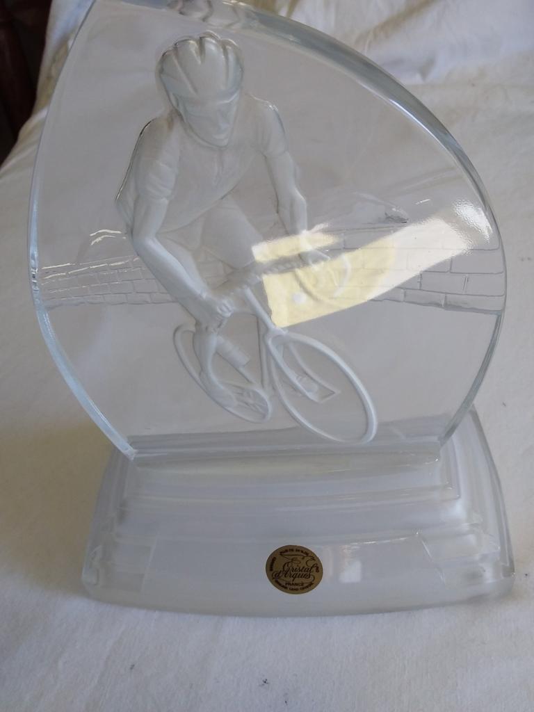 Wielrenner Cristal de Argues France lead kristal 20 x 15, Ophalen of Verzenden