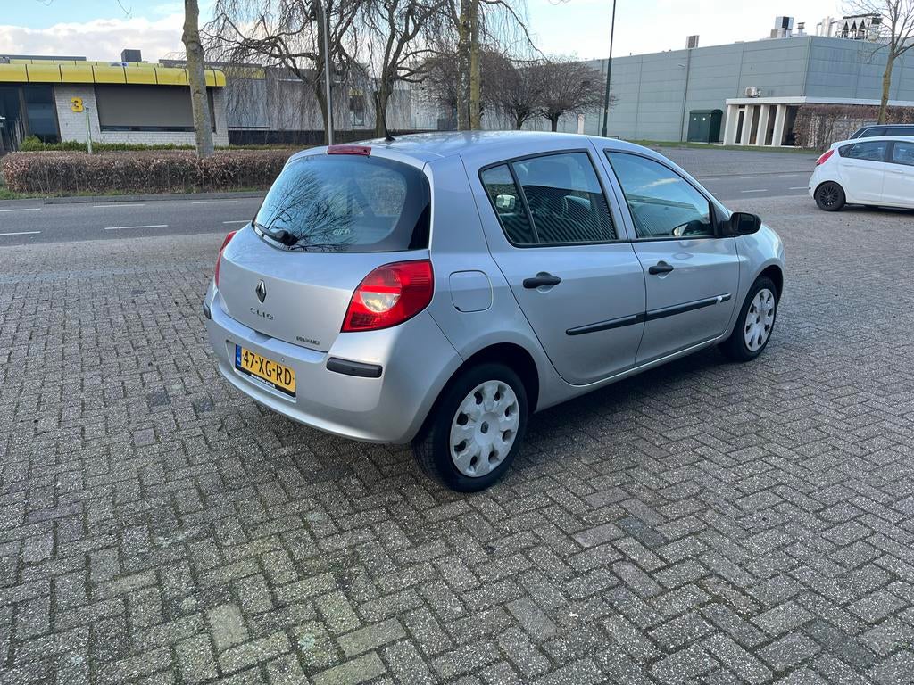 Renault Clio 1.2 16V 55KW 5-DRS E4 2007 Grijs, Voorwielaandrijving, 535 kg, 74 pk, 4 cilinders