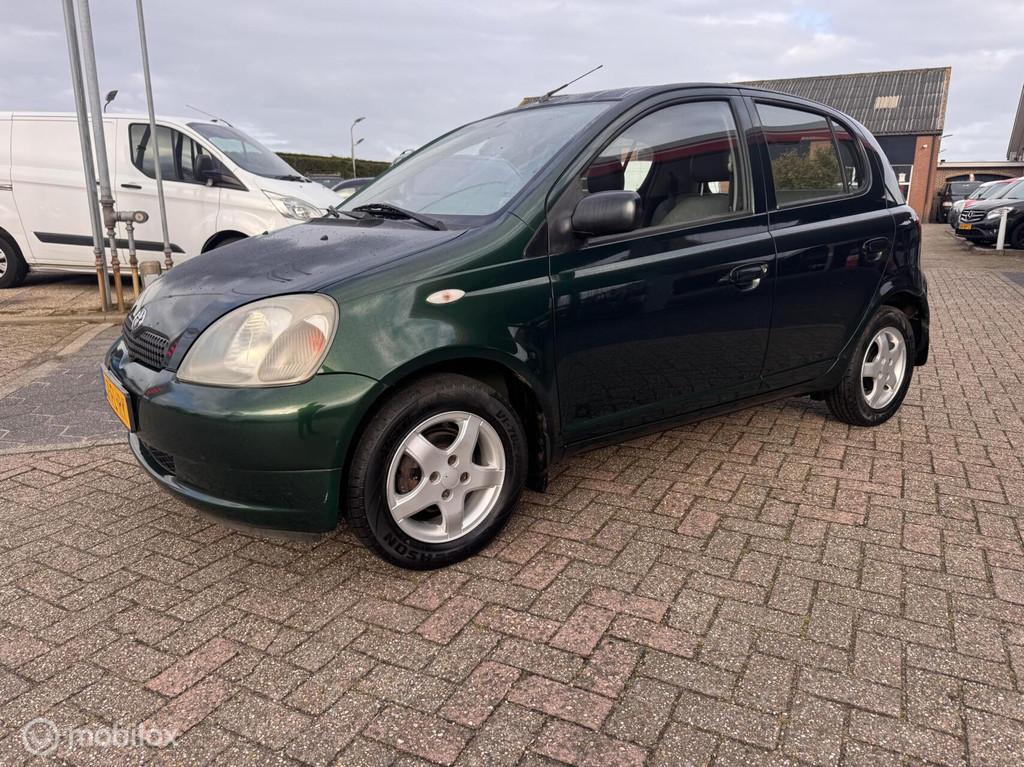 Toyota Yaris 1.0-16V VVT-i Luna, Voorwielaandrijving, 4 cilinders, 840 kg, 400 kg