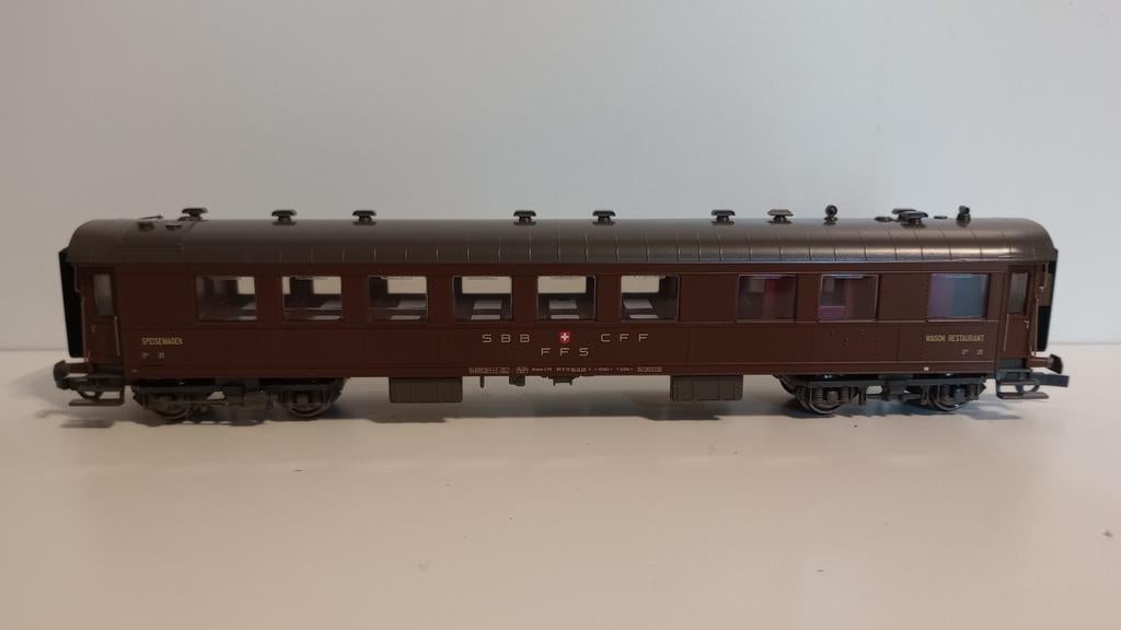 Roco 44875. Restauratierijtuig van de Zwitserse SBB, Gelijkstroom, Ophalen of Verzenden, Roco, Analoog