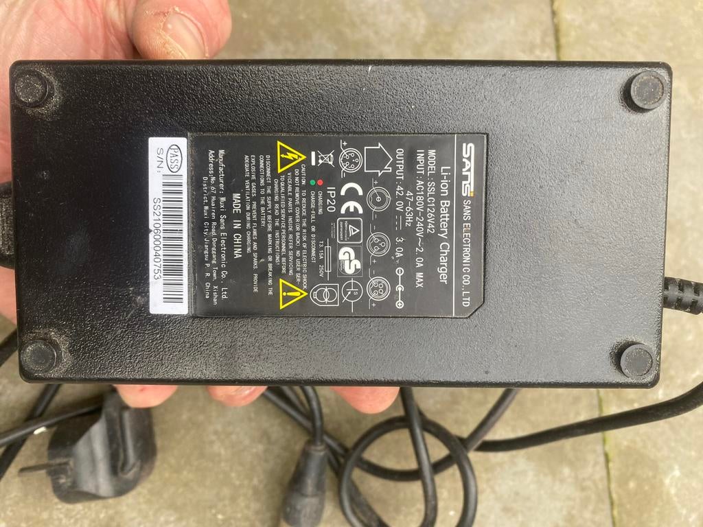 Fatbike oplader voor Knaap fatbike, Fietsen en Brommers, Fietsaccessoires | Fietsaccu's, Ophalen of Verzenden, Gebruikt