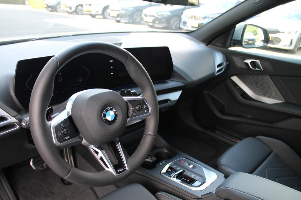 BMW 2 Serie Gran Coupé 220 M Sport Automaat / Sportstoelen, 156 pk, Met garantie (alle), Bedrijf, 19 km/l