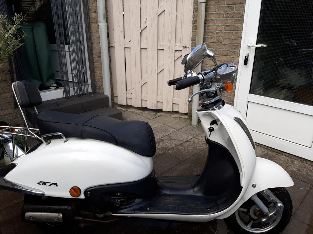 AGM Retro scooter 50cc (2010), Ophalen, 1 cilinder, 11 kW of minder