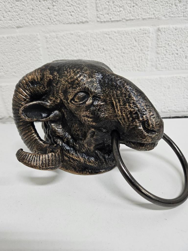 GIETIJZEREN HANDDOEK RING , RAM , SCHEDEL , KOP , KEUKEN, Ophalen of Verzenden, Nieuw