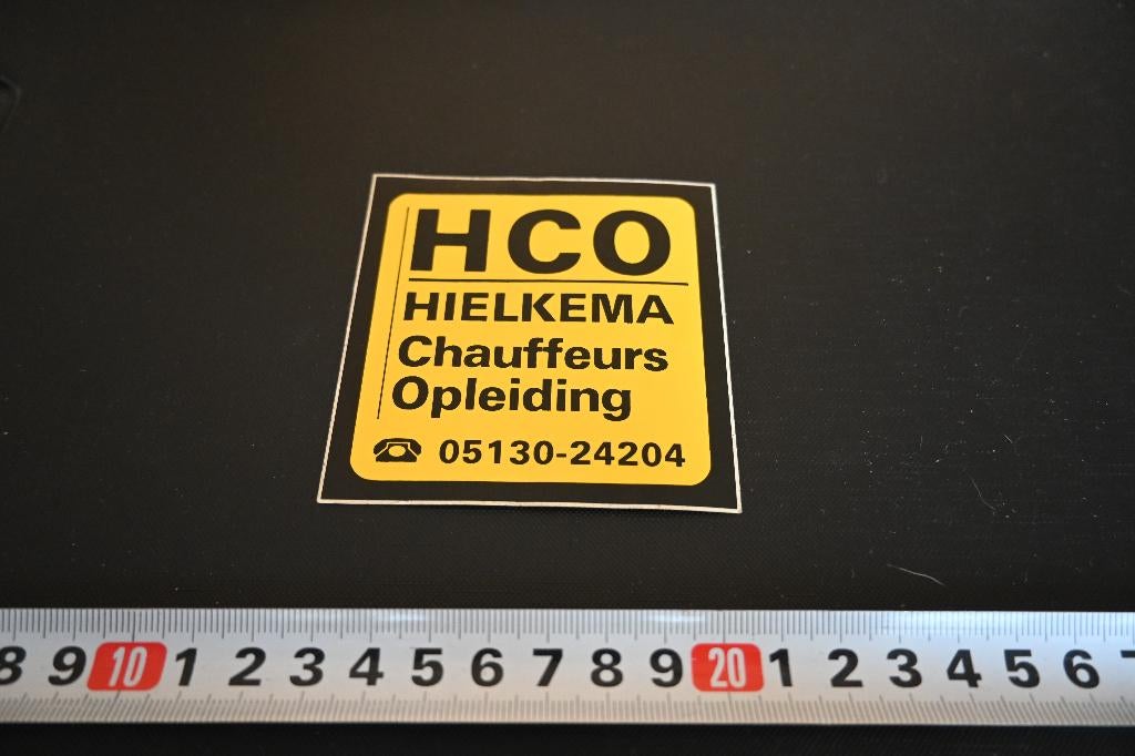 sticker HCO HIELKEMA Chauffeurs Opleiding 05130-24204, Ophalen, Zo goed als nieuw, Sticker