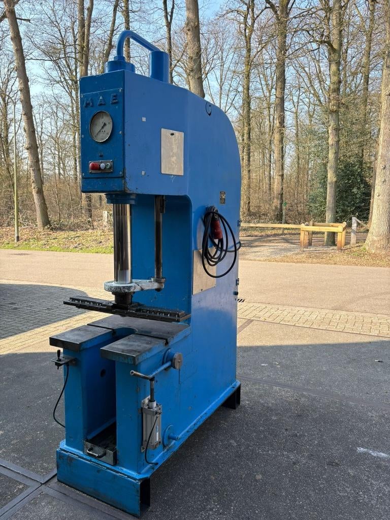 Werkplaatspers 25T, Ophalen, Gebruikt