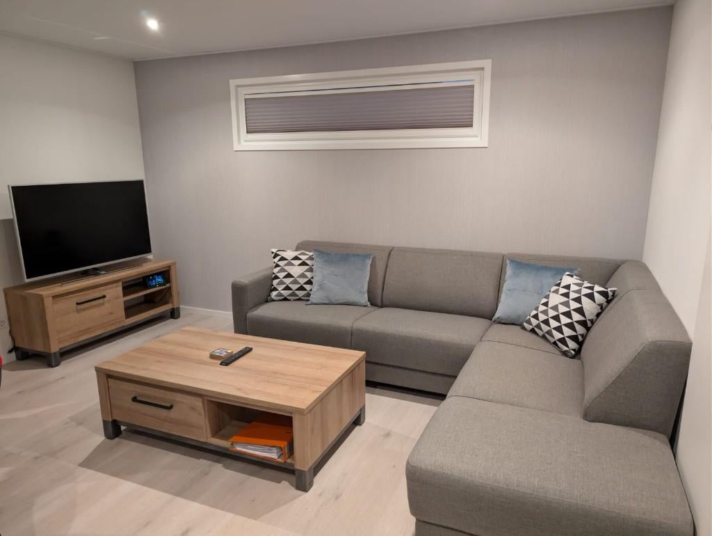 TV-lowboard en salontafel FINN, Ophalen, 50 tot 100 cm, 50 tot 100 cm, Minder dan 50 cm