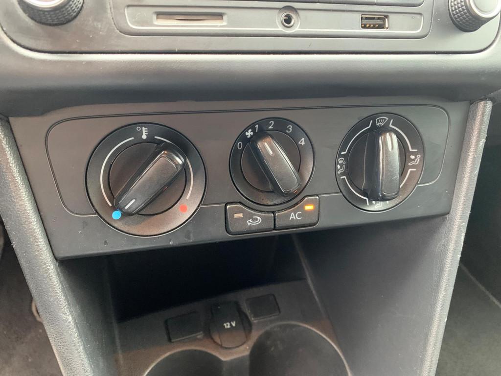 Volkswagen Polo 1.2 Easyline|Airco|El Pakket|Trekhaak|APK, Voorwielaandrijving, Huisgarantie, Met garantie (alle), 60 pk