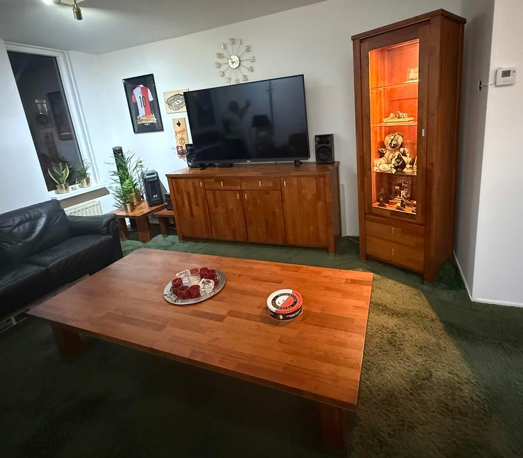 Meubels massief kersenhout kast, tafel, dresoir, vitrinekast, Ophalen