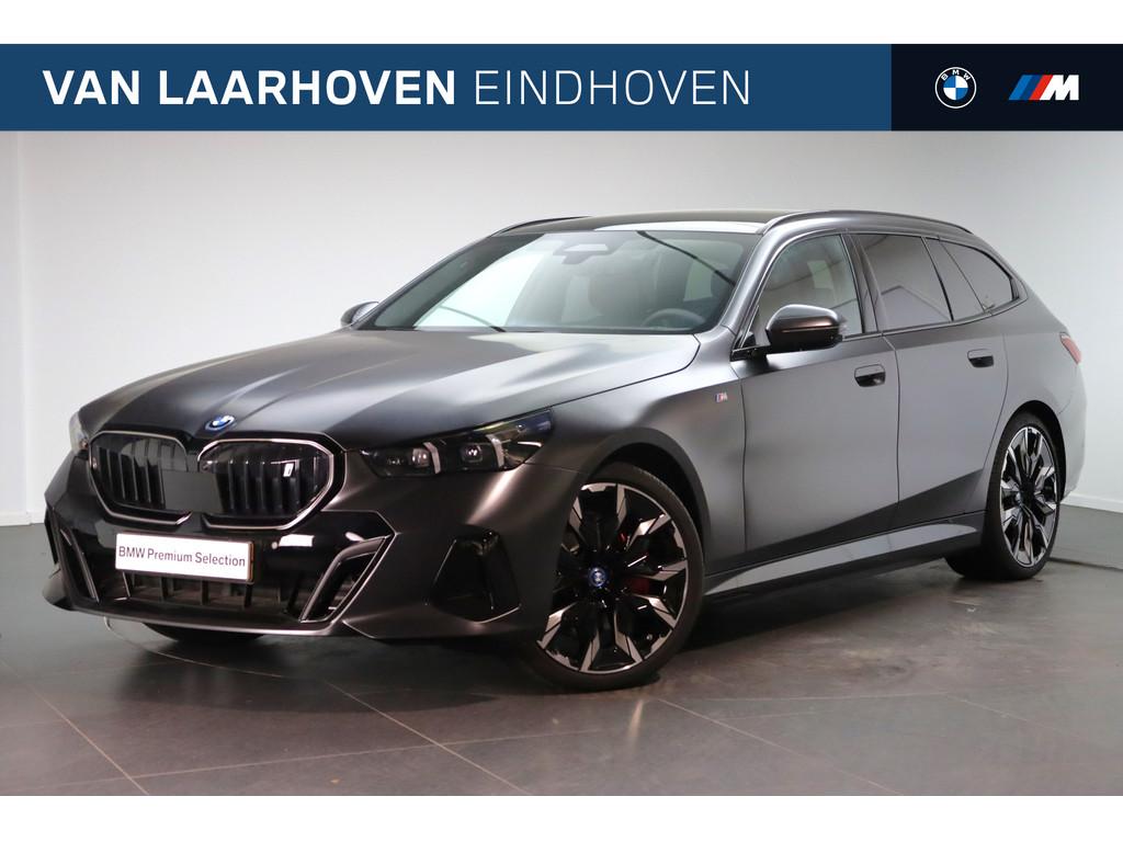 BMW i5 eDrive40 M Sport / Panoramadak / Trekhaak / Adaptief, Achterwielaandrijving, Gebruikt, Zwart, Met garantie (alle)