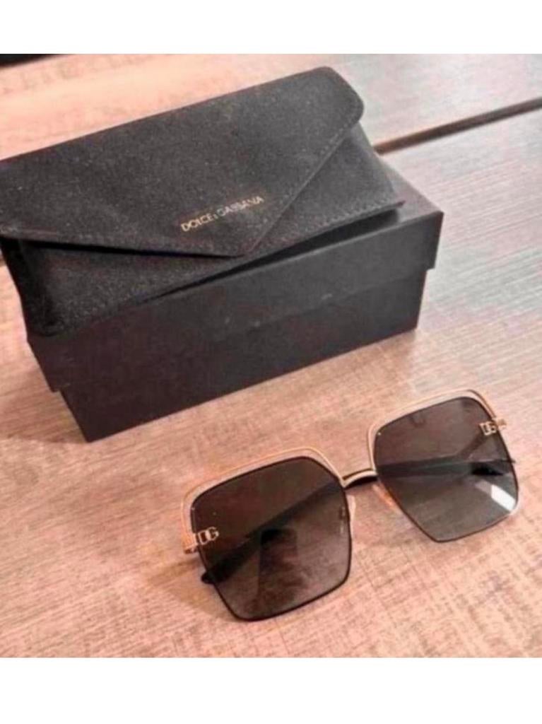 Gloednieuwe Dolce & Gabbana zonnebril met doos en etui, Sieraden, Tassen en Uiterlijk, Zonnebrillen en Brillen | Dames, Ophalen of Verzenden