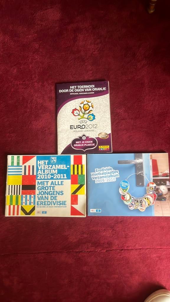 Drie nette complete voetbal stickers albums, Ophalen of Verzenden, Zo goed als nieuw