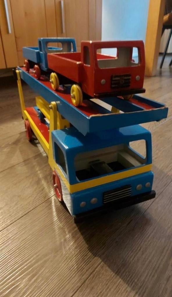 Unieke handgemaakte oplegger met 3 bijpassende vrachtwagens., Ophalen, Gebruikt, Handmatig, Overige merken