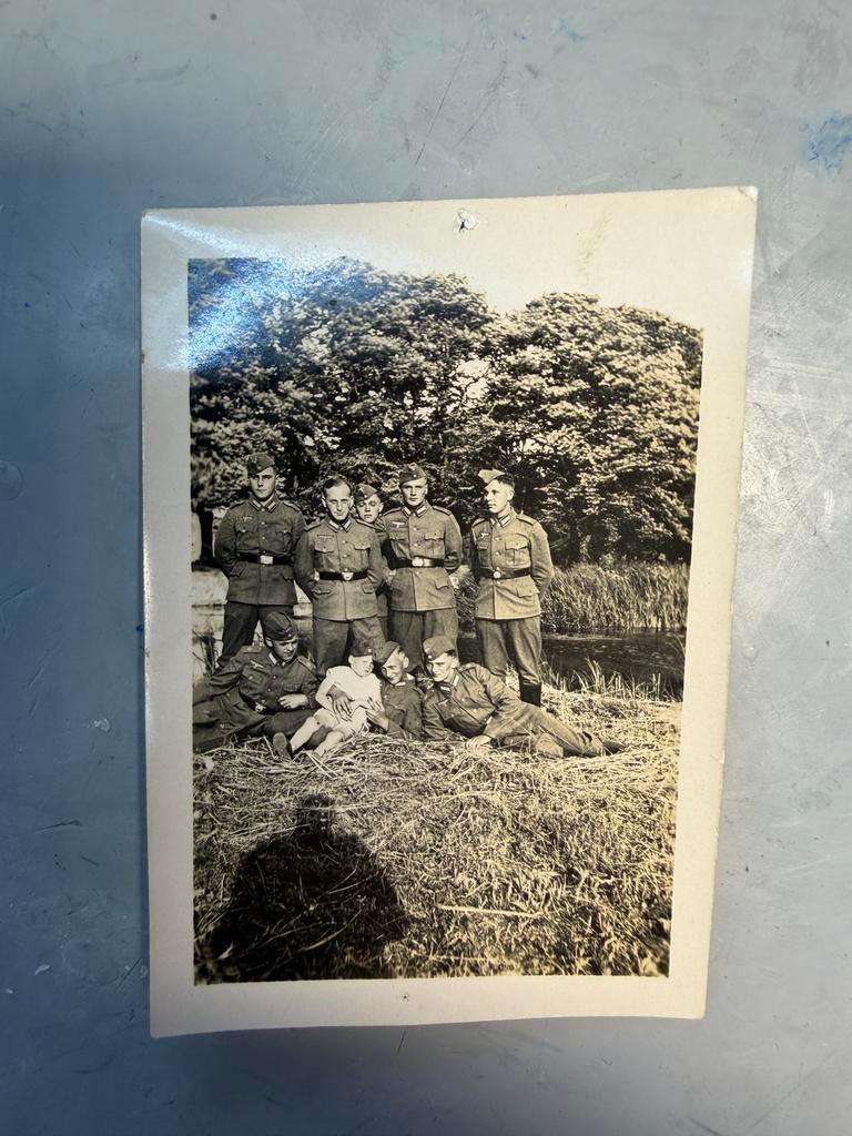 Ww2 duitse soldaten in nederland 1943, Ophalen of Verzenden, Duitsland, Foto of Poster