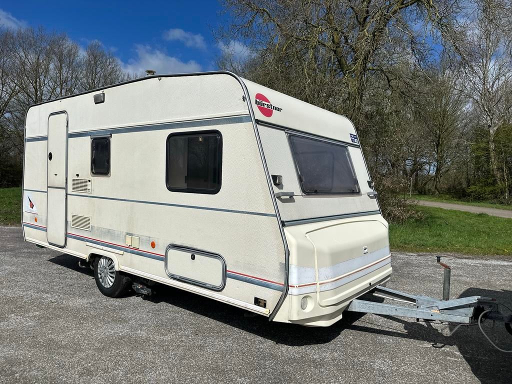 Burstner 4308 caravan uit 1994 met voortent en mover, Caravans en Kamperen, Caravans, Bedrijf, tot en met 4, 750 - 1000 kg, Treinzit