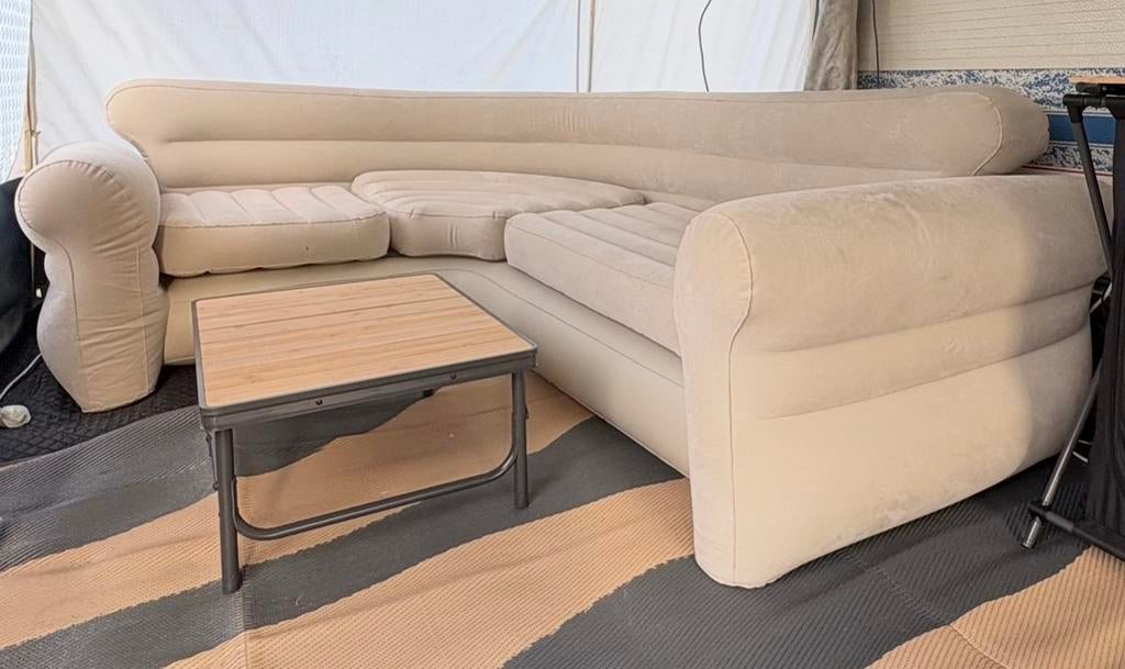 INTEX opblaasbare Hoekbank ZGAN!!, Caravans en Kamperen, Kampeeraccessoires, Zo goed als nieuw, Ophalen of Verzenden