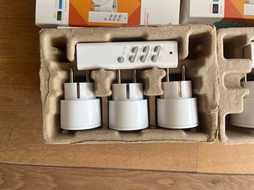 4 stuks KlikAanKlikUit draadloze stopcontact-schakelaarset, Ophalen of Verzenden, Nieuw, Schakelaar