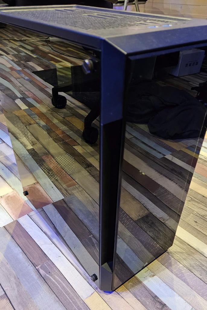 Corsair 220t rgb, Ophalen of Verzenden, Zo goed als nieuw