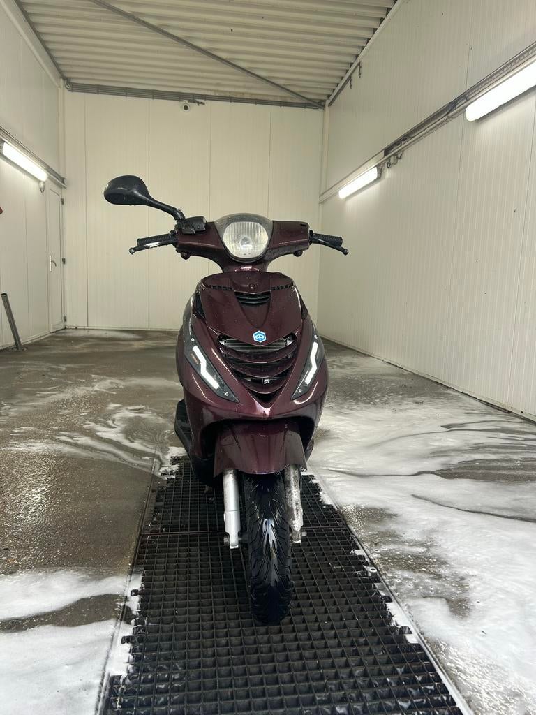 Piaggio Zip h2o, Fietsen en Brommers, Scooters | Piaggio, Ophalen, Tweetakt, Gebruikt, Maximaal 45 km/u