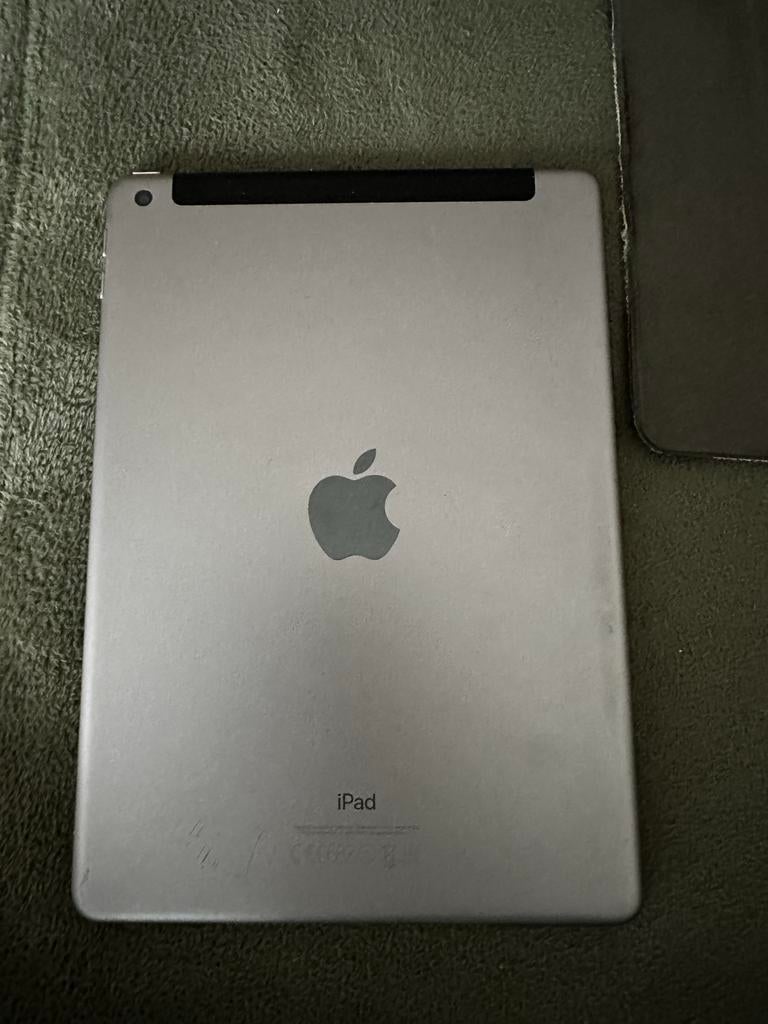iPad 5e generatie A1823, Computers en Software, Apple iPads, 10 inch, Gebruikt, 32 GB, Apple iPad