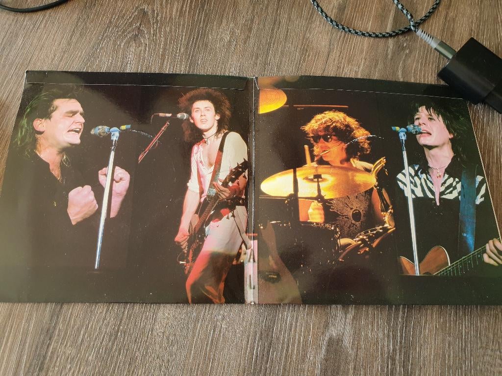 Single Alarm / Knife Edge / in zeer goede staat, 7 inch, Single, Ophalen of Verzenden, Zo goed als nieuw