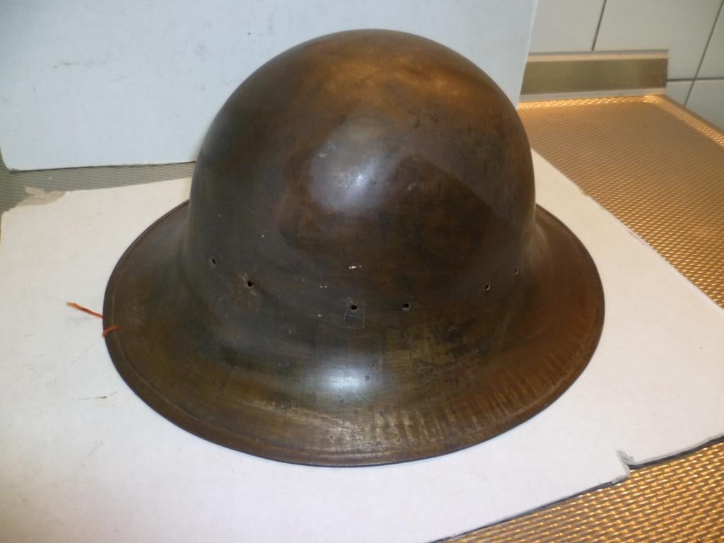  Helm Zuckermann Engels hoogte 14cm militair WW11 militair, Verzamelen, Ophalen of Verzenden, Landmacht, Engeland, Helm of Baret