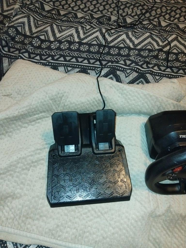 Thrustmaster Ferrari racestuur met pedalen, Spelcomputers en Games, 1 speler, Racen en Vliegen, Eén computer, Ophalen of Verzenden