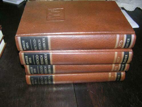 Winkler Prins jaarboek, Boeken, Ophalen of Verzenden, Zo goed als nieuw, Los deel, Algemeen