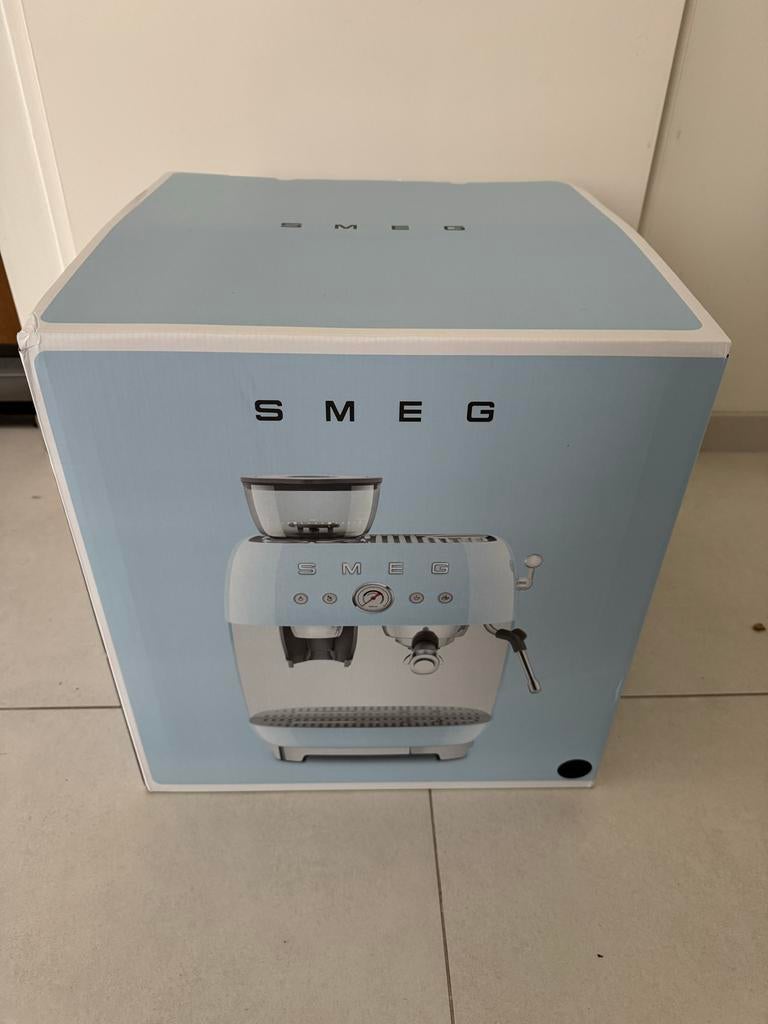 Nieuwe Smeg EGF03BLEU Espressomachine Zwart, Afneembaar waterreservoir, Espresso apparaat, Nieuw, 2 tot 4 kopjes