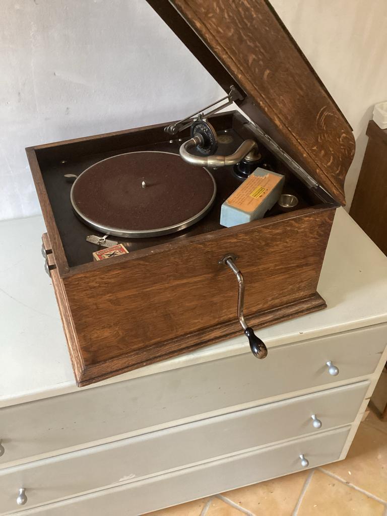 Oude platenspeler met bakelieten platen, Audio, Tv en Foto, Platenspelers, Ophalen, Gebruikt, Platenspeler, Overige merken